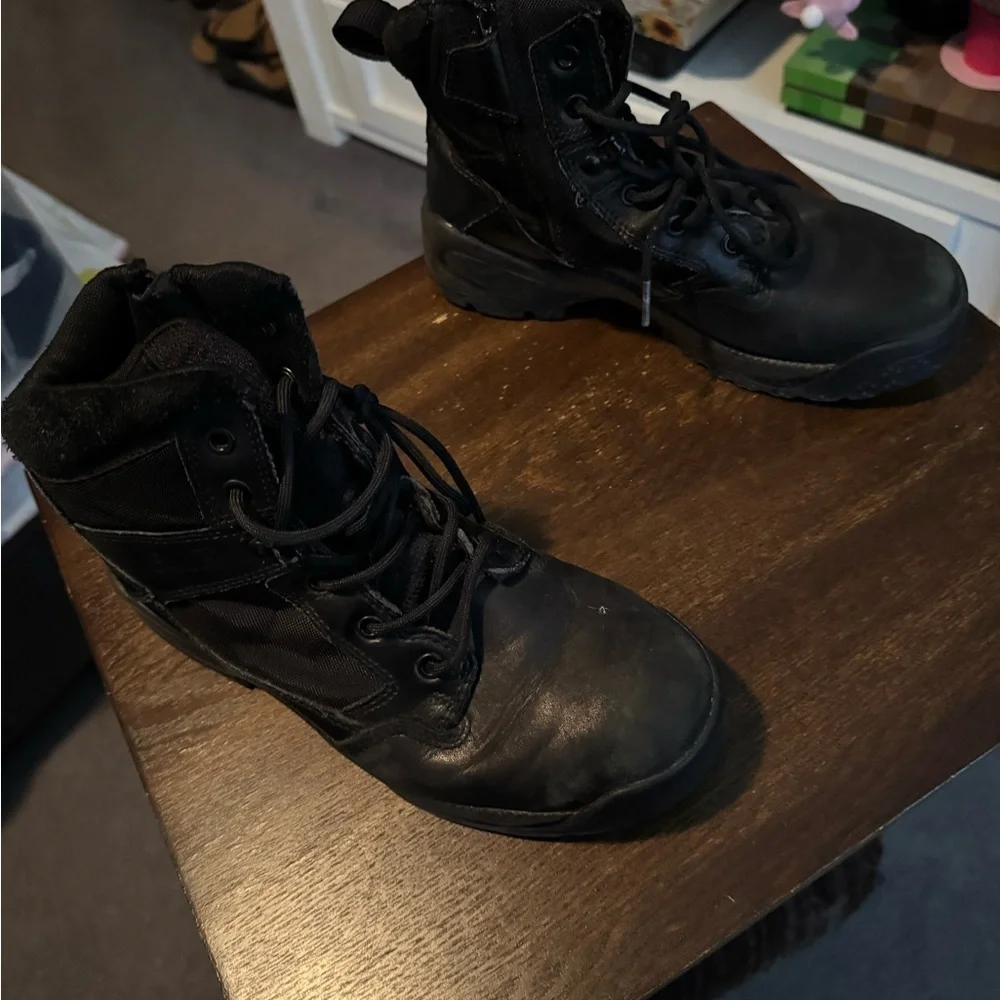 5.11  | Work Boot with Side Zipper in Black | size 7 in Men’s | 9 in Women’s